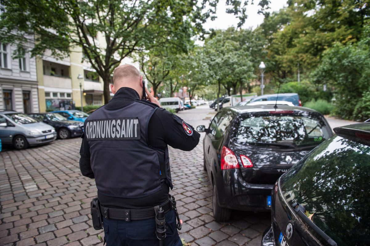 Berlin: 234 Mal Ohne Führerschein! Er Arbeitete Beim Ordnungsamt ...