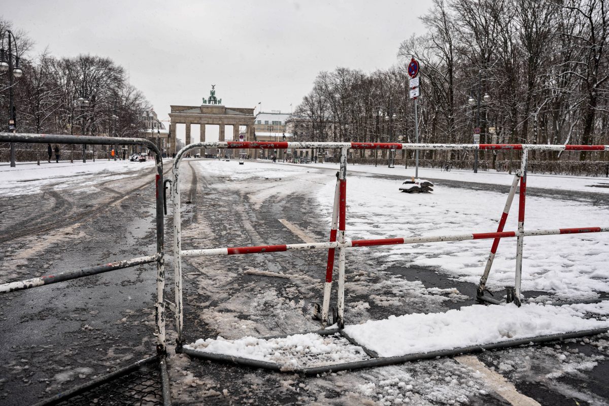 Demos In Berlin: Bus-Chaos! Bauern- Und Lkw-Proteste Legen Verkehr Lahm ...