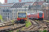 Eisenbahnverkehr am Bahnhof Berlin Friedrichstraße - S-Bahn Berlin.