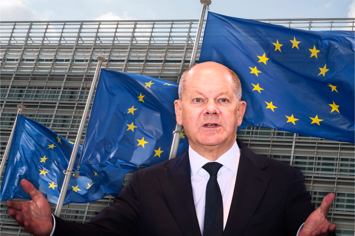 Olaf Scholz vor dem EU-Hauptgebäude in Brüssel.