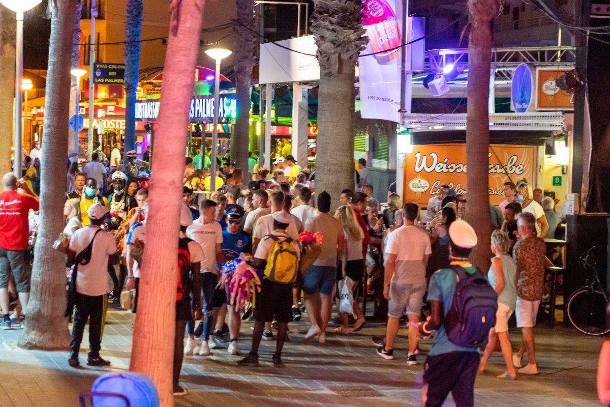 Viele Deutsche verbringen ihren Urlaub auf Mallorca gerne in der sogenannten Bierstraße.