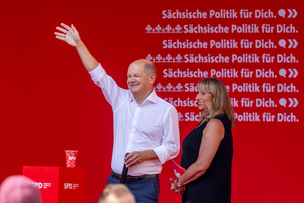 Trotz des fatalen Abschneidens lobte Olaf Scholz die SPD und forderte zu Zusammenhalt auf.