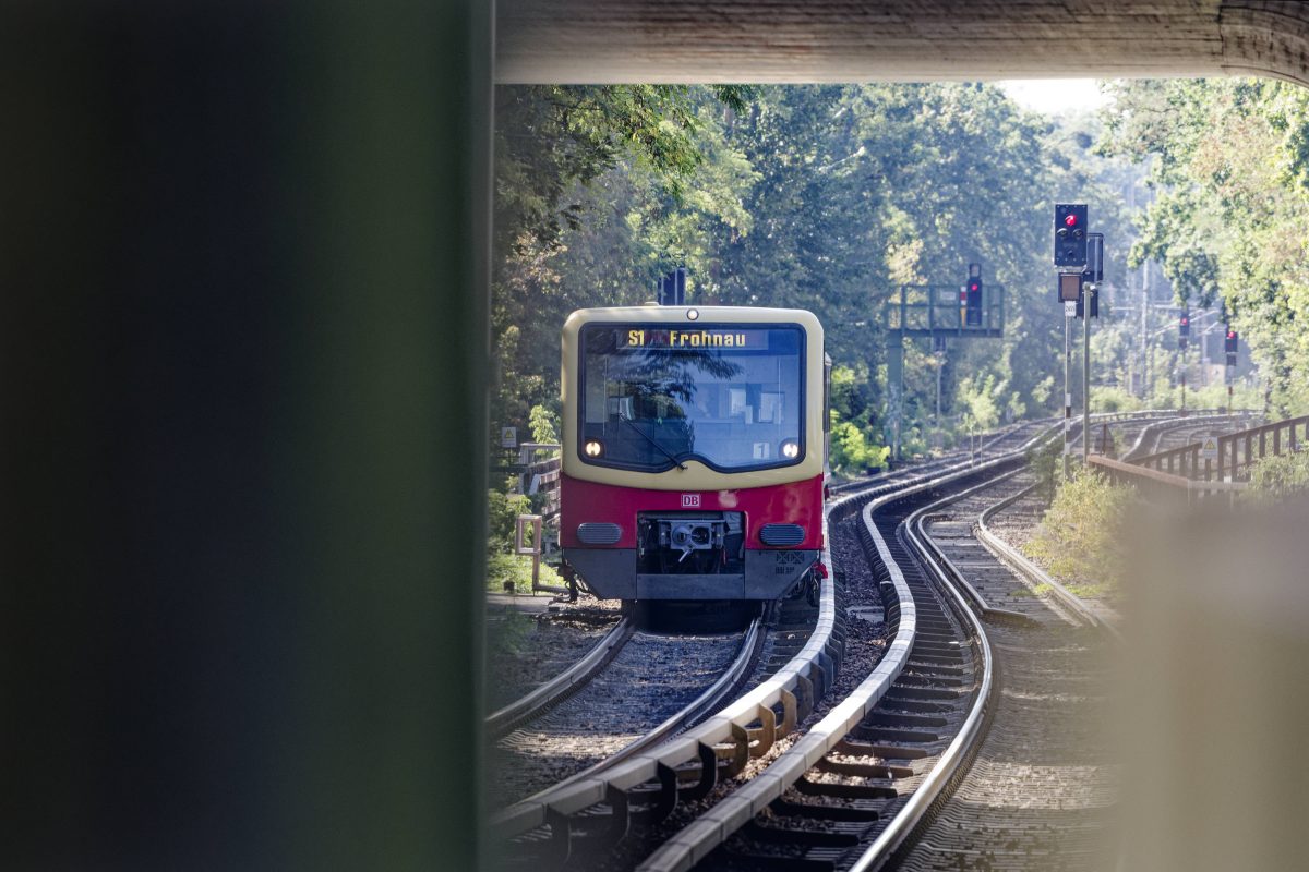 S-Bahn Berlin: Sperrung Auf Wichtiger Linie – Umstellung Für Fahrgäste ...