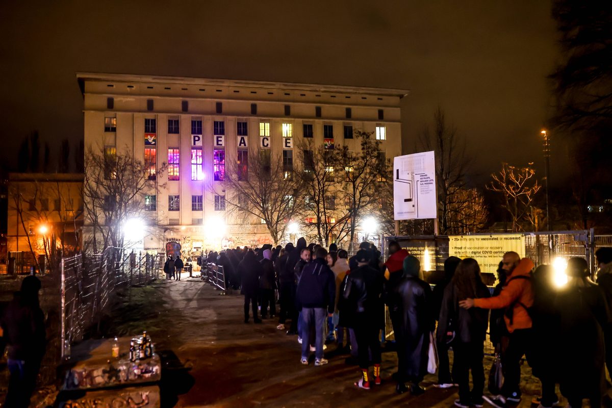 Berghain macht es offiziell! Techno-Fans fallen vom Glauben ab - Berlin ...