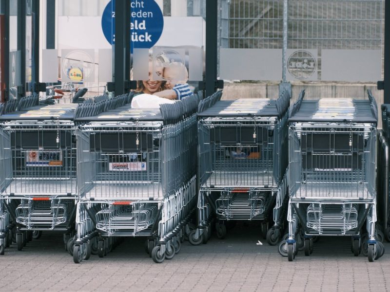 Lidl in Berlin: Kunde bringt Einkaufswagen zurück – dann fallen Schüsse