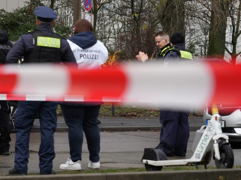 Berlin: Frau (56) aus dem Fenster gestoßen? Mordkommission nimmt Ermittlungen auf