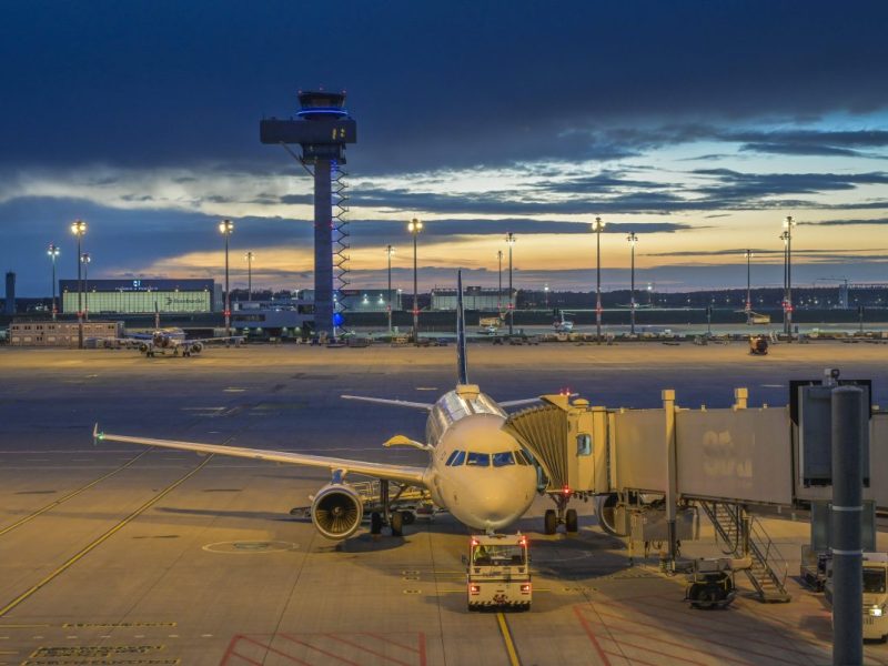 Flughafen BER: Airline verkündet es – Reisende spitzen die Ohren